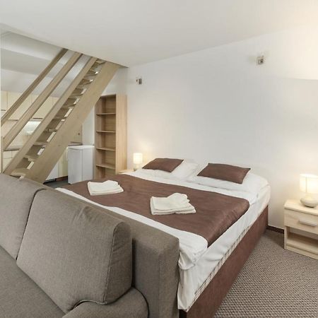 Hotel Na Staré poště Jilemnice Esterno foto