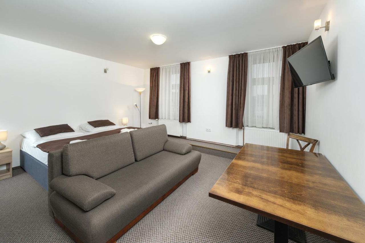 Hotel Na Staré poště Jilemnice Esterno foto