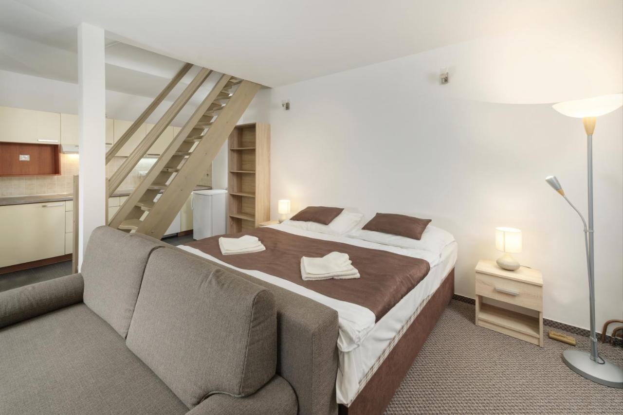 Hotel Na Staré poště Jilemnice Esterno foto